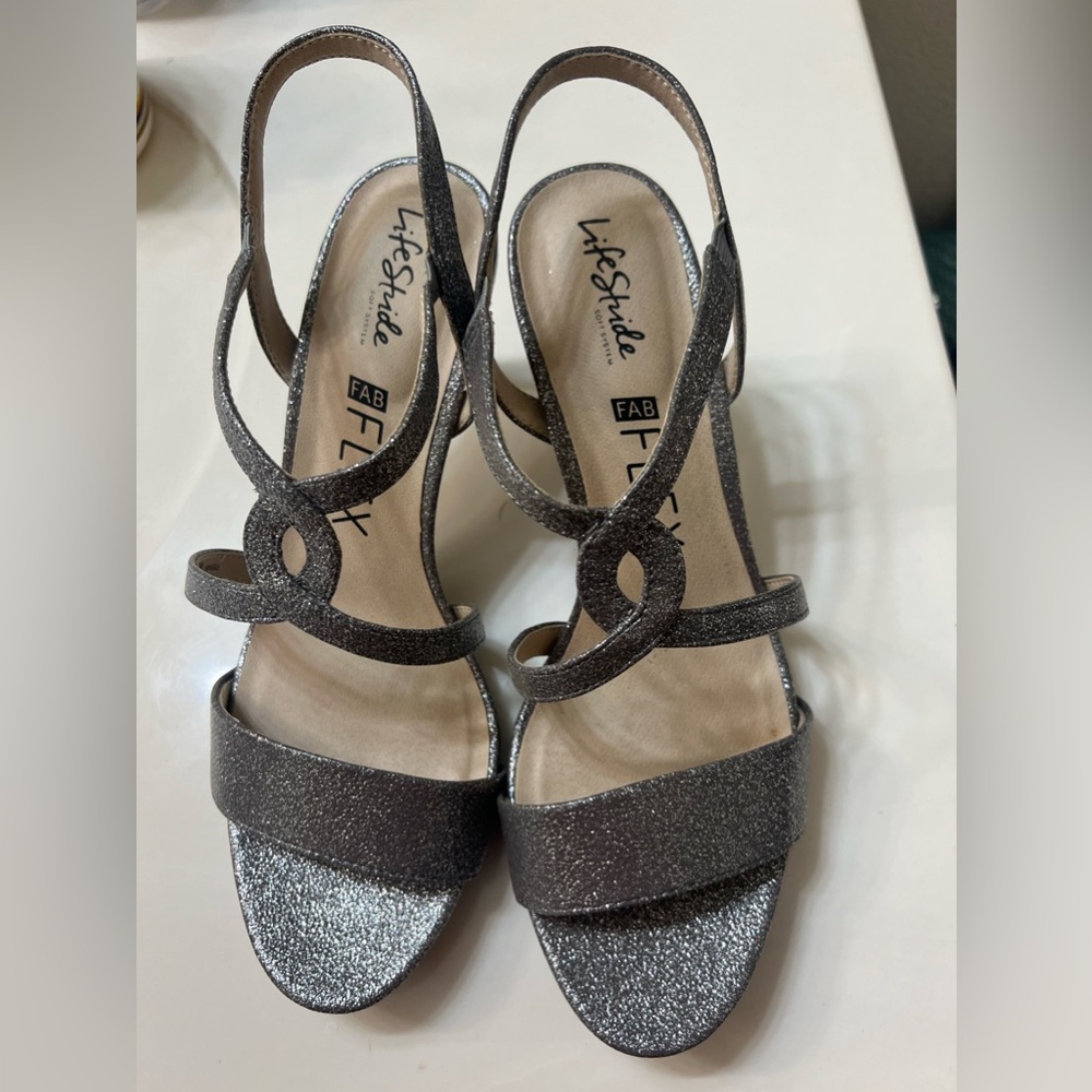 New Life stride flex gray silver Sandals